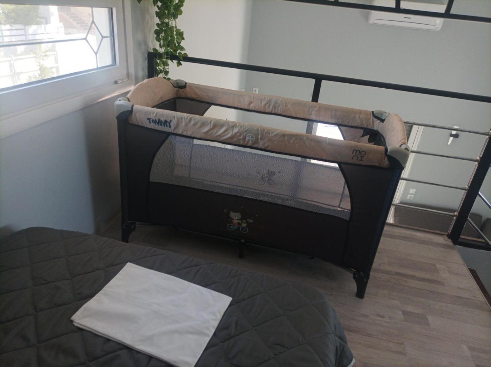 Filio's Loft Near Airport *