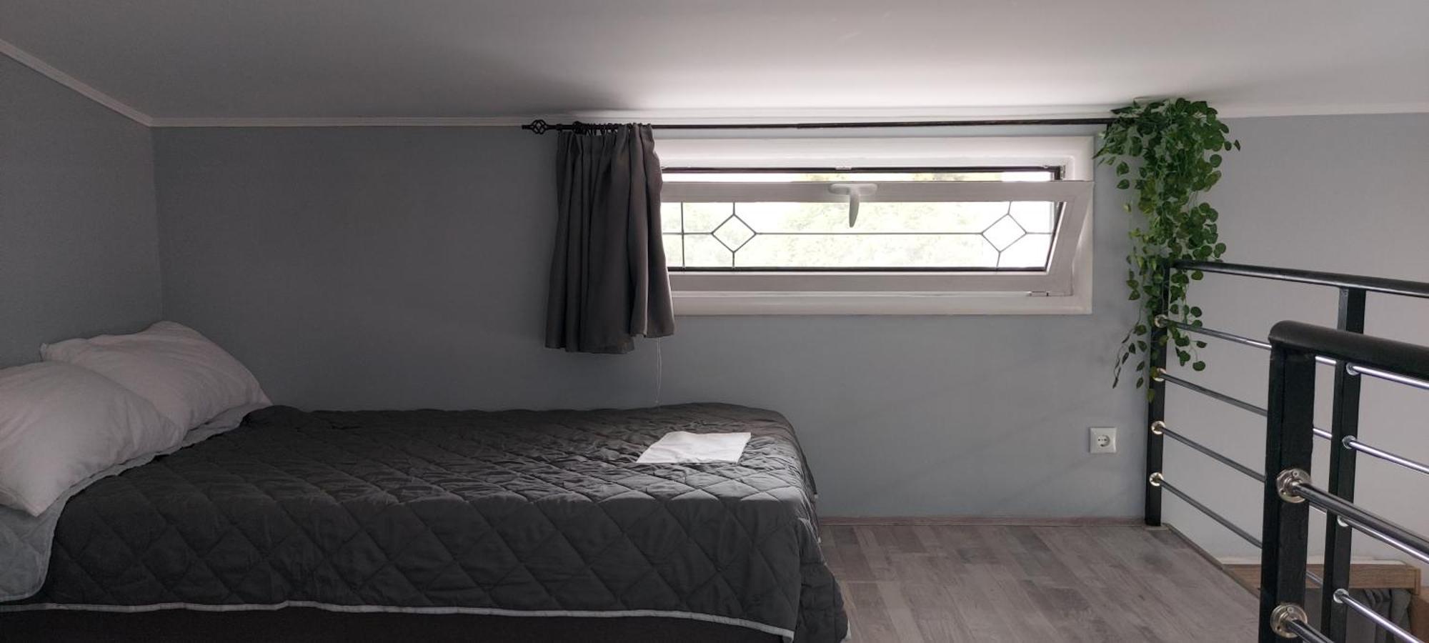 Filio's Loft Near Airport *